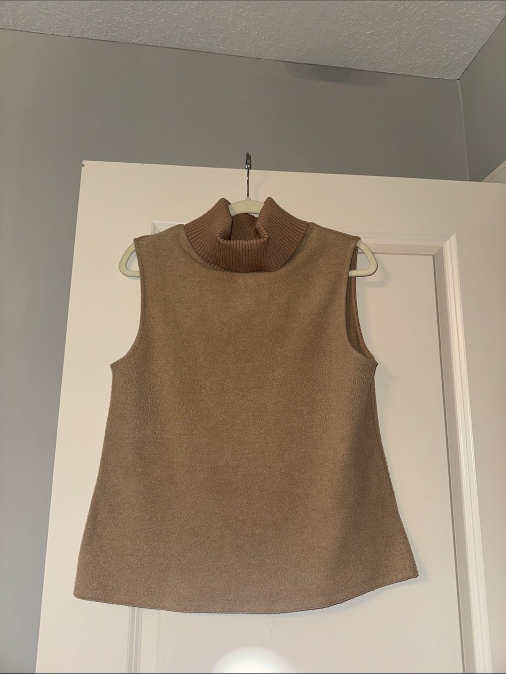 Ellison Sleeveless Turtleneck Sweater Vest in Camel Brown